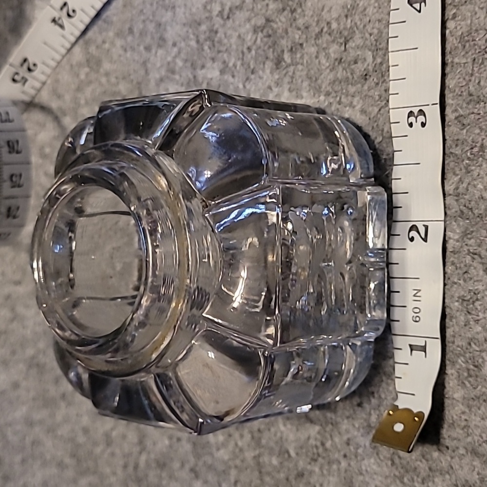 Glass ink well